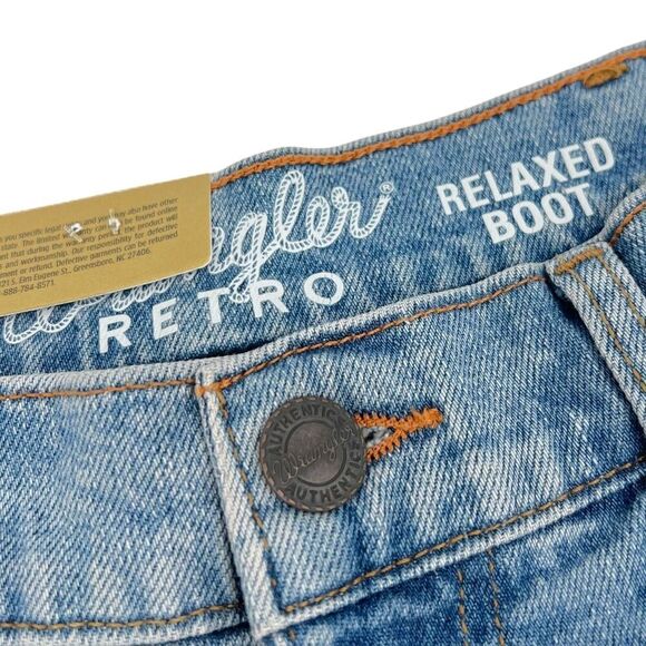 NEW Wrangler Men's Retro Relaxed Fit Bootcut Jeans Light Wash 31x32 - Picture 8 of 14